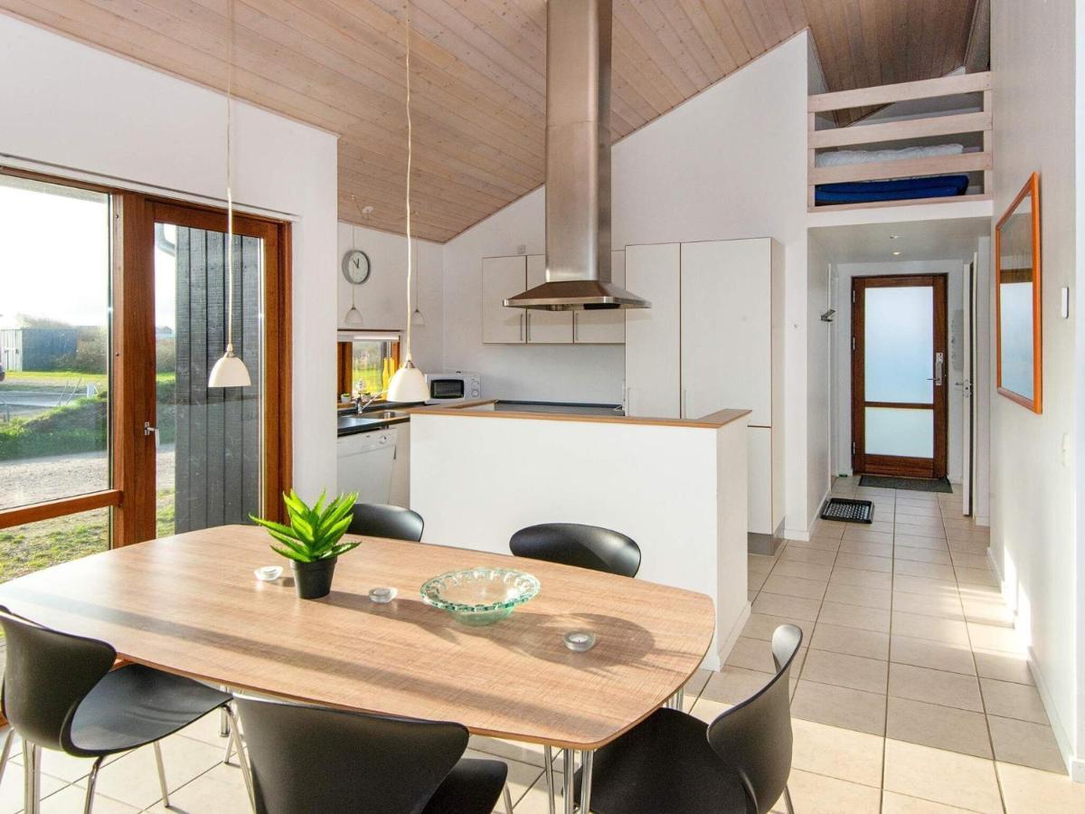 Three-Bedroom Holiday Home In Ulfborg 27 Thorsminde Εξωτερικό φωτογραφία